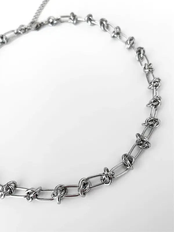 Thorn Knots Chain Necklace