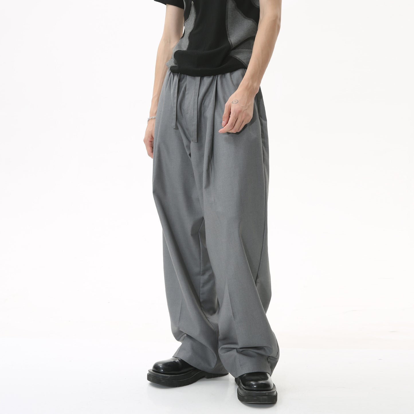 Classic Essentials Pants - h0neybear