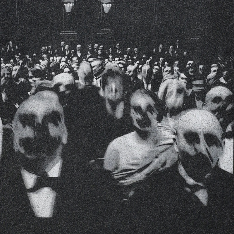 Lost in the Crowd T-shirt - h0neybear