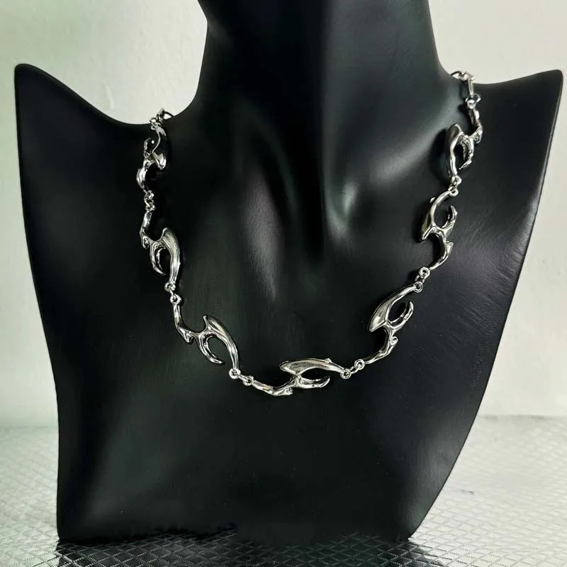 Banshee Link Necklace - h0neybear