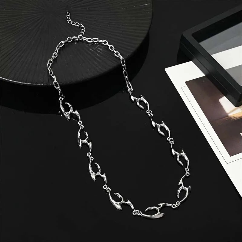 Banshee Link Necklace - h0neybear