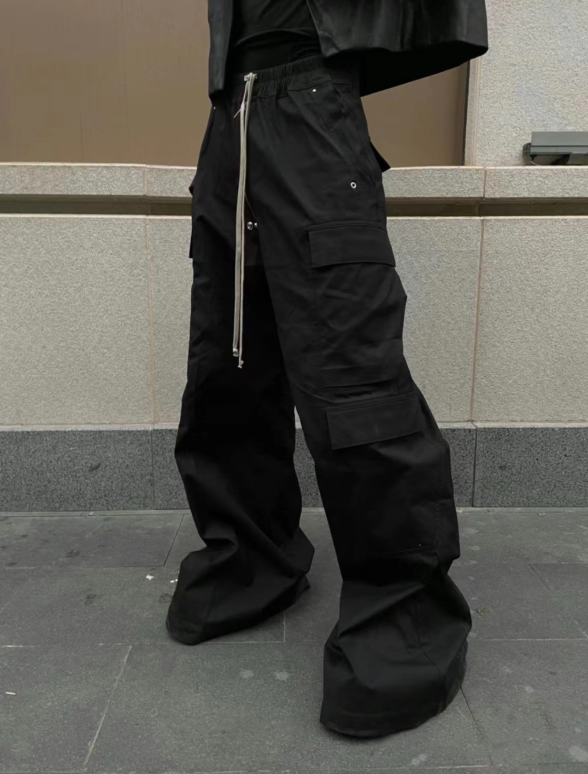 Black Pockets Stealth Cargo Pants - h0neybear